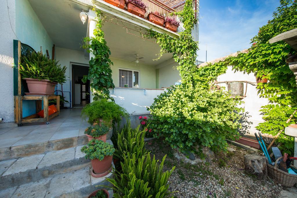 Garden Komiža
